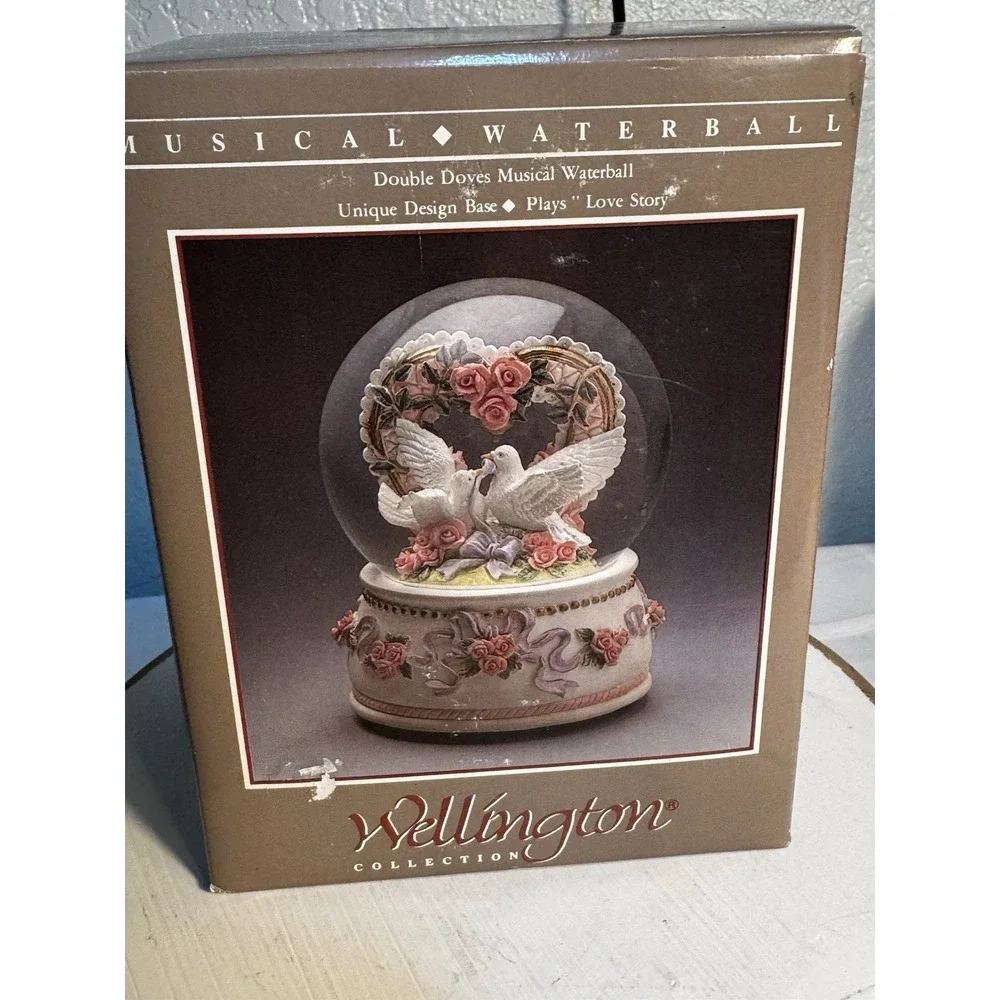 Vintage Musical Snow Globe Double Doves Heart‎ Music Box Plays 